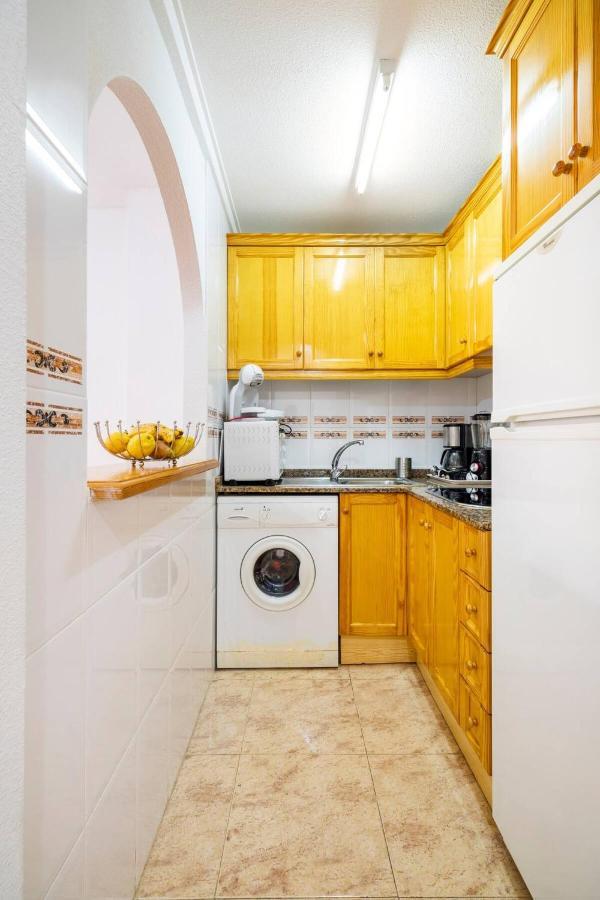 Apartamento Compartido - Solo El Dormitorio Es Privado Torrevieja Dış mekan fotoğraf