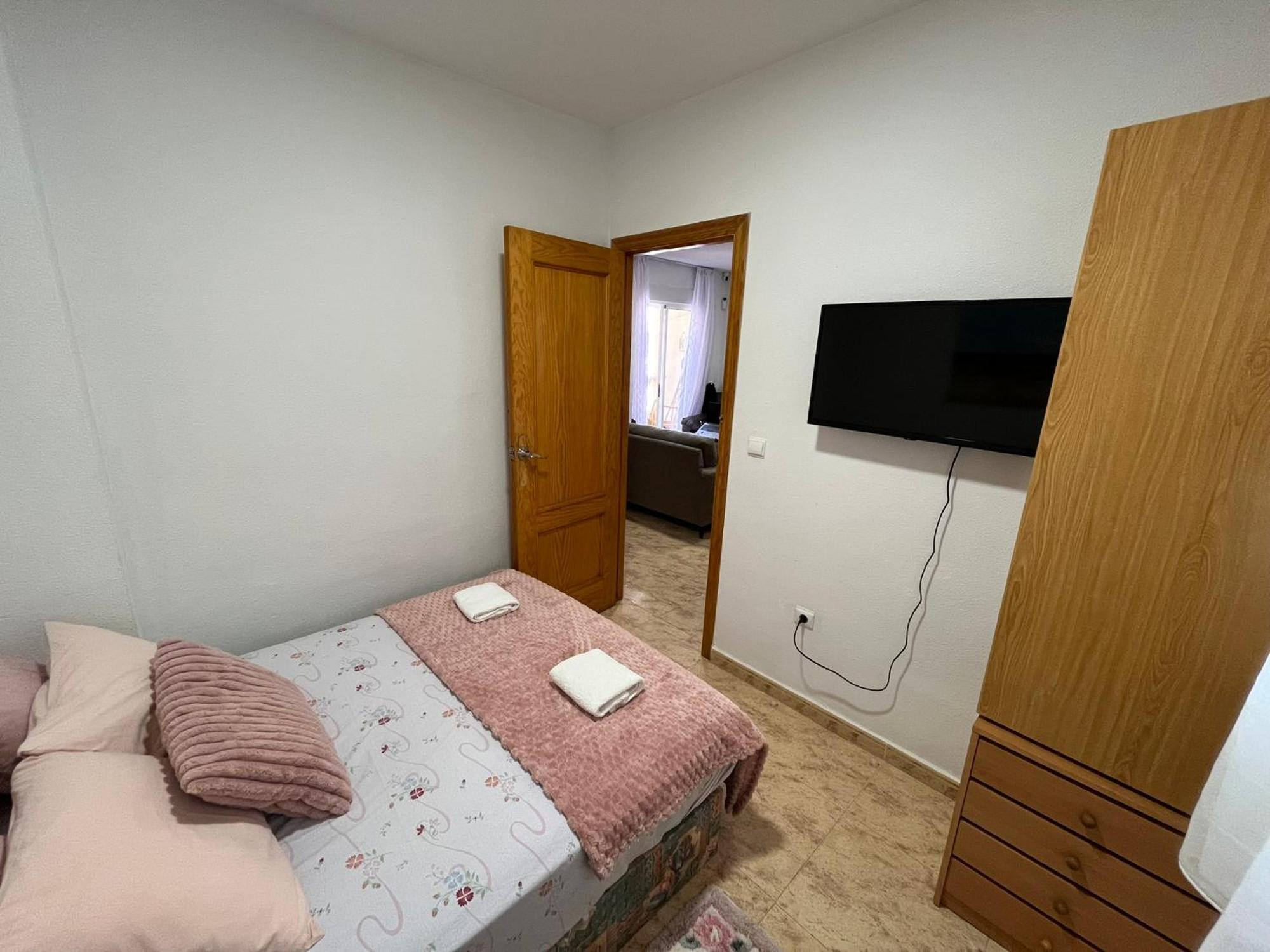 Apartamento Compartido - Solo El Dormitorio Es Privado Torrevieja Dış mekan fotoğraf